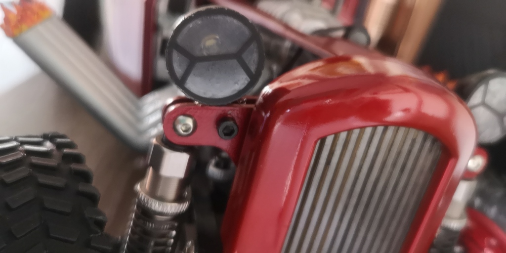 Lamp holder for a rc headlight