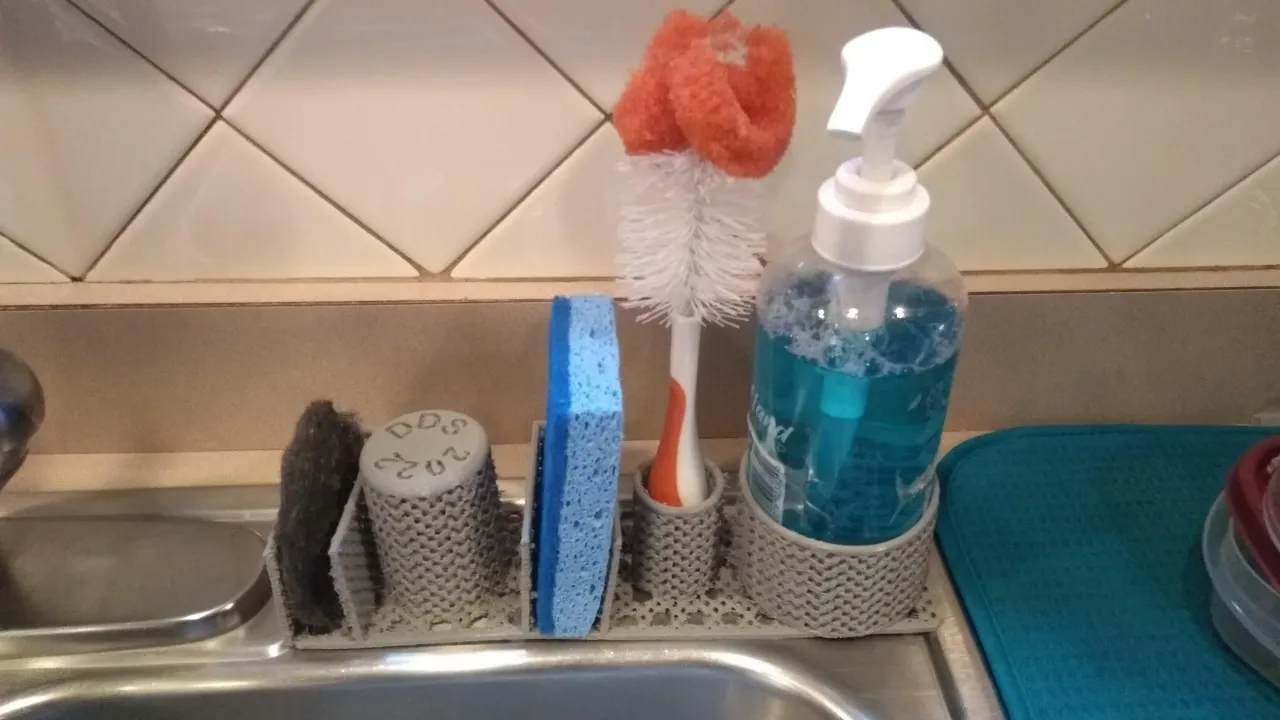 Scrub Daddy Kitchen Sink Caddy by arnmac