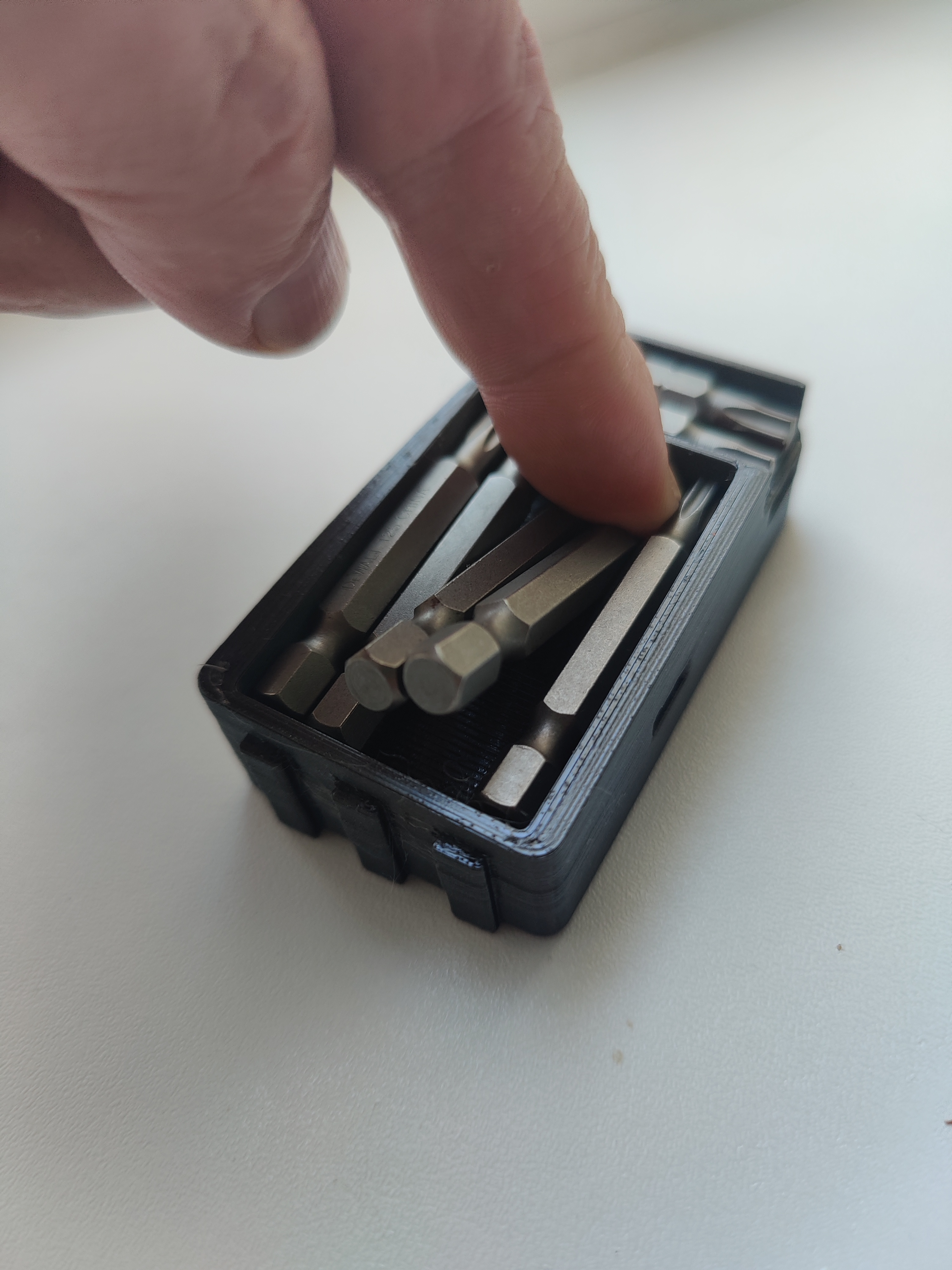 Miniatura 3 do modelo 3D Dewalt Bitbox Inlay Remix Push/Pull Version