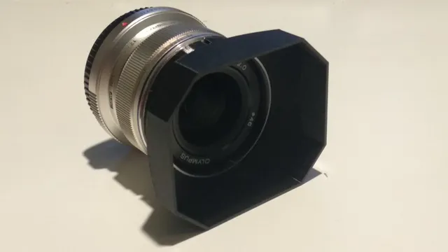 Olympus 12mm f 2.0 Lens Hood