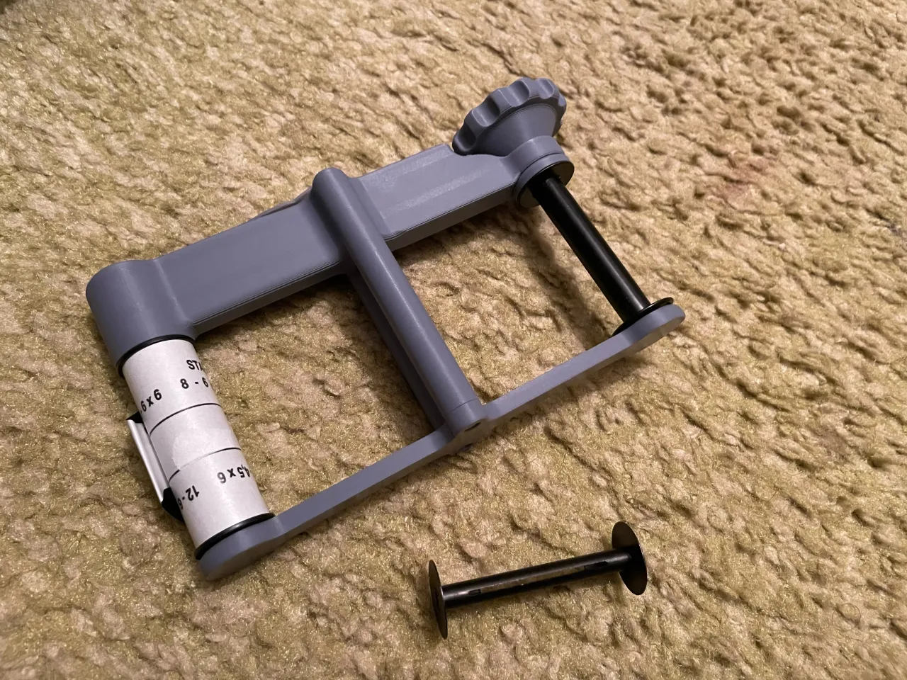 Re-spooling Tool for 620 Film by TheAlbinoGiraffe