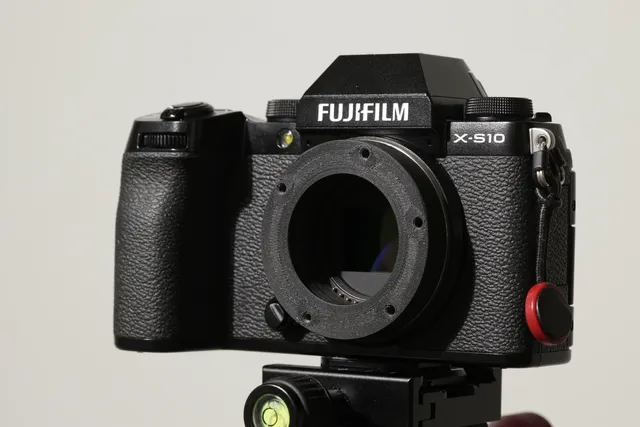 Fuji X and Sony E lens mount with screw holes