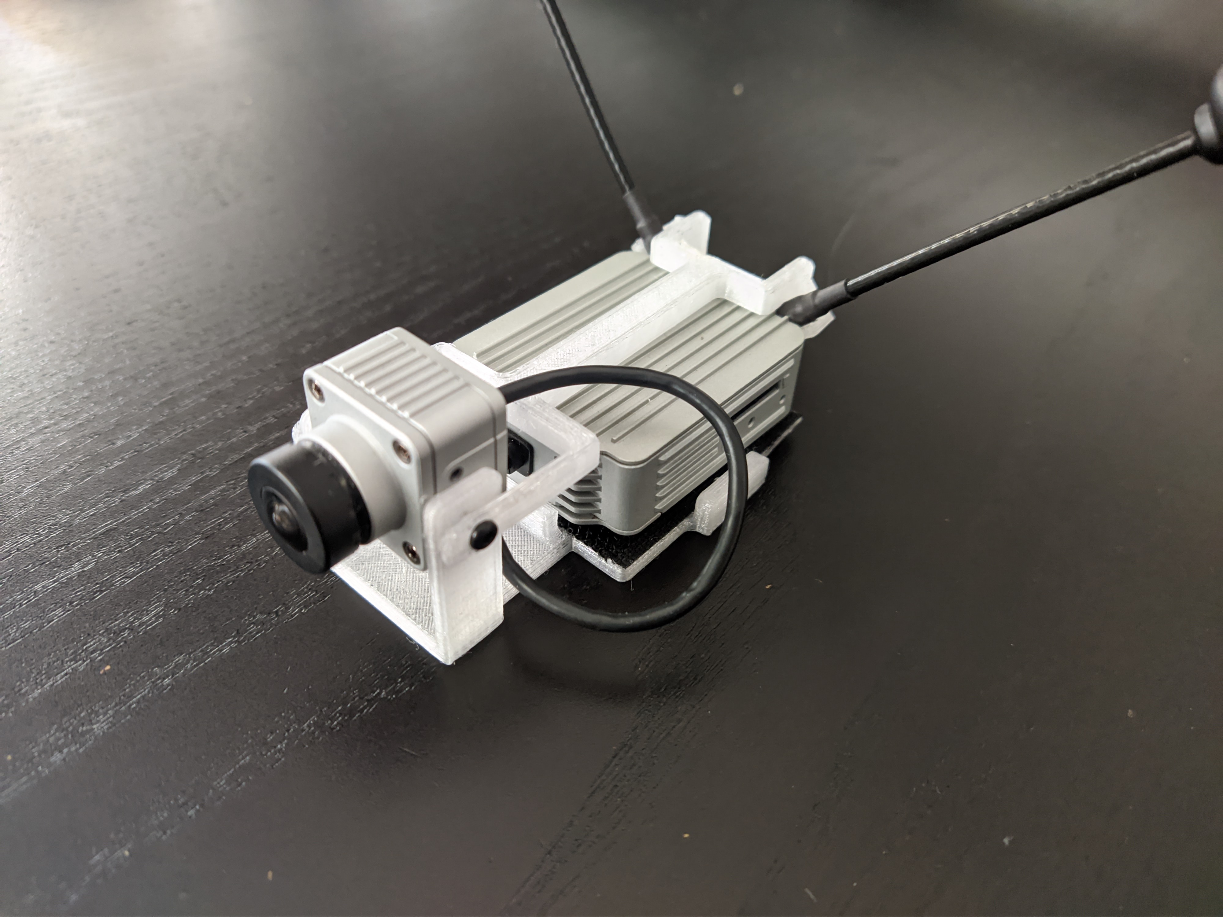Stavros' light and airy DJI AU holder