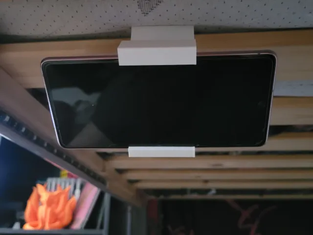 Phone holder for bunk bed (samsung galaxy S20 FE)