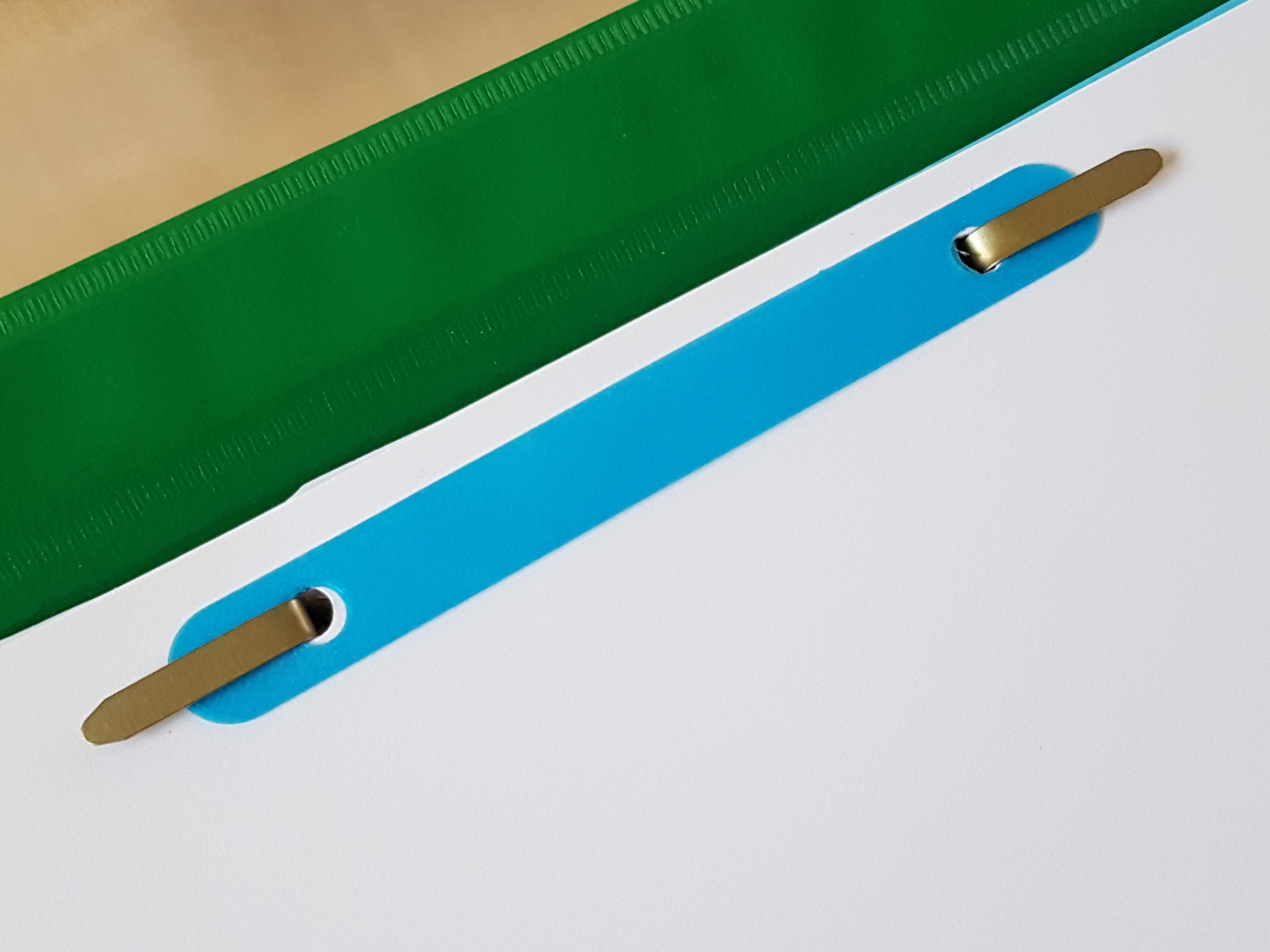 Folder hole supporter strap