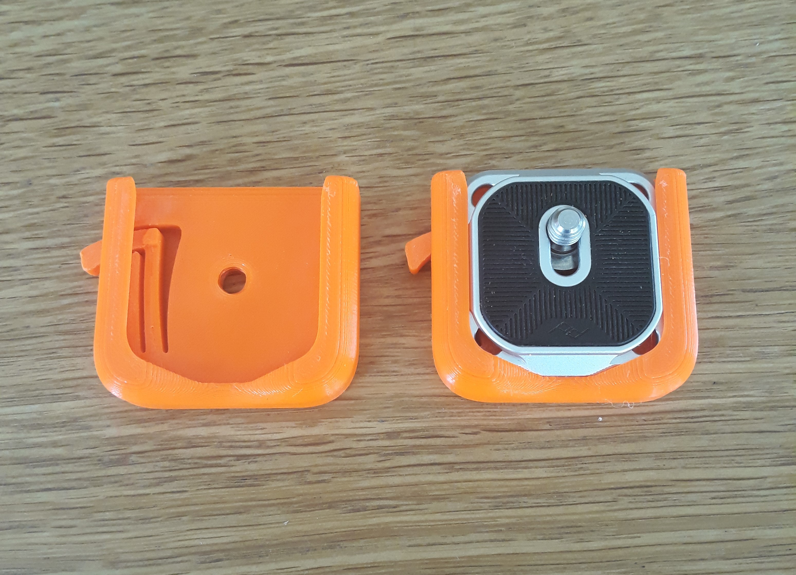 Tripod adapter for Peak Design plate v3