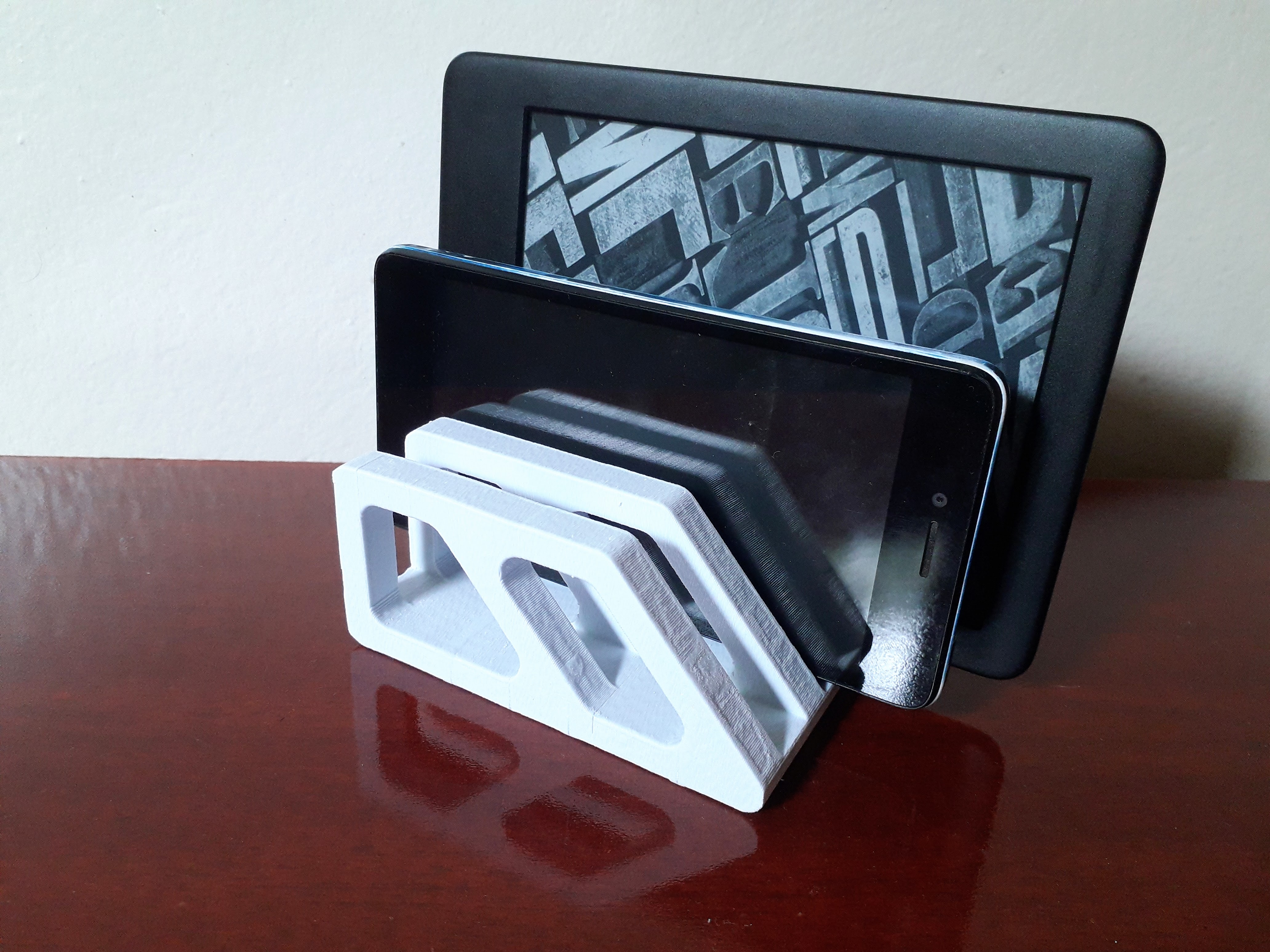 e-Reader Smarthone and Tablet Stand
