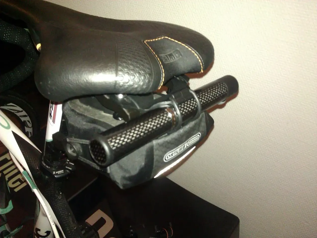 Bike minipump holder by Mape Download free STL model
