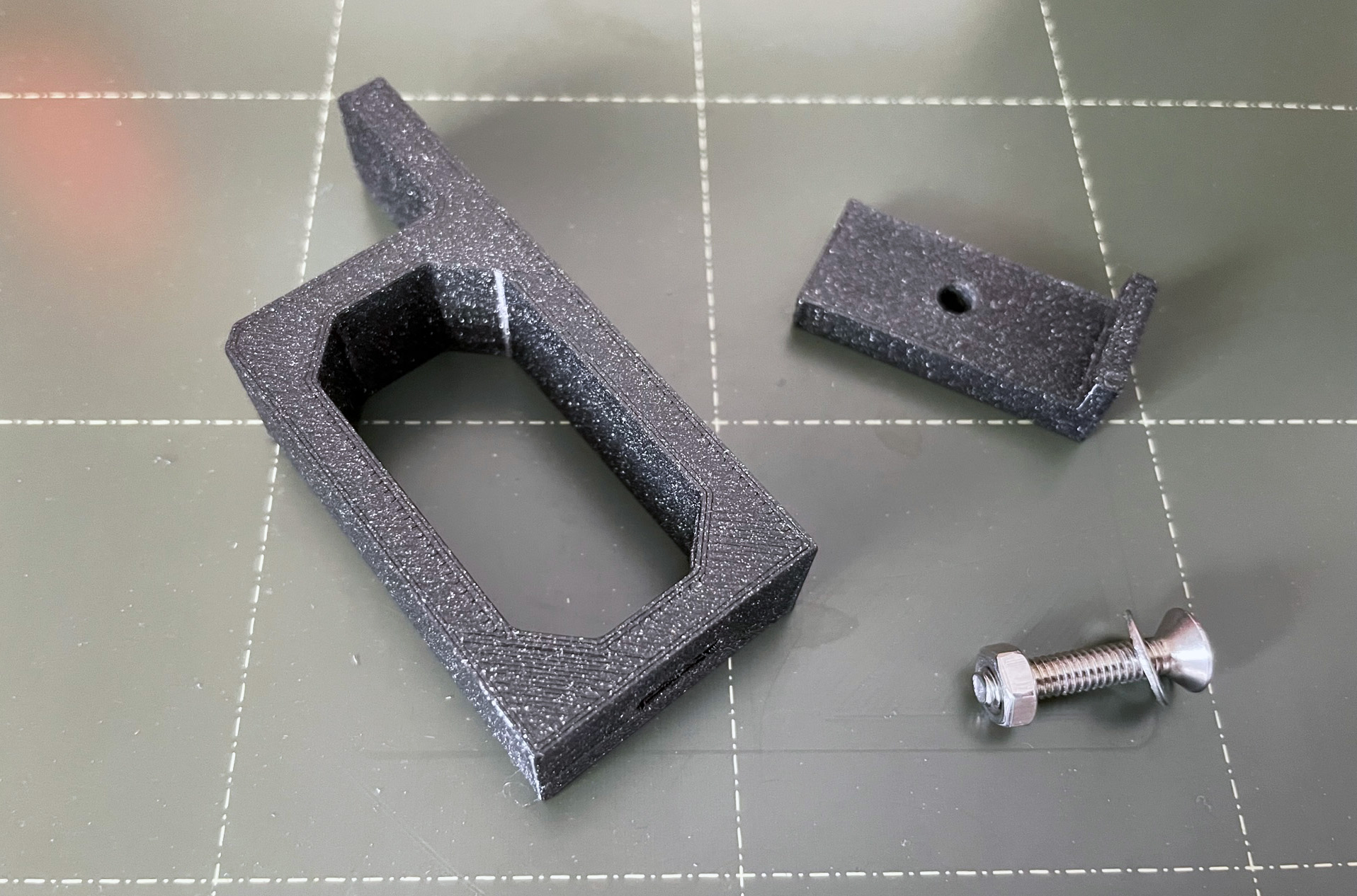 PC-Top Shelf Offset Mount