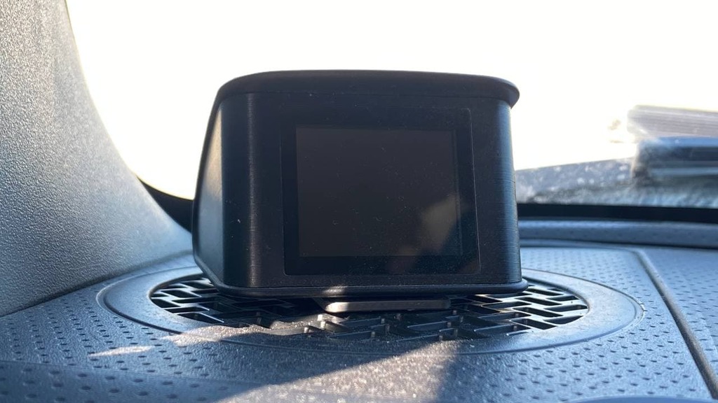 FJ Cruiser on speaker mount by 1D_Design | Download free STL model