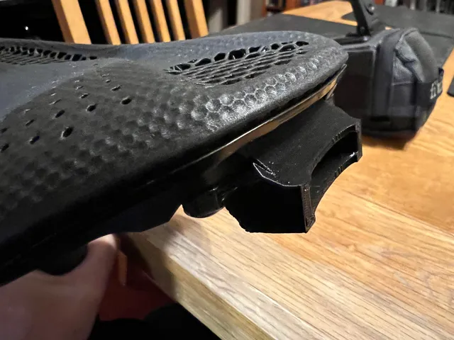 Fizik Adapter for Specialized Saddle