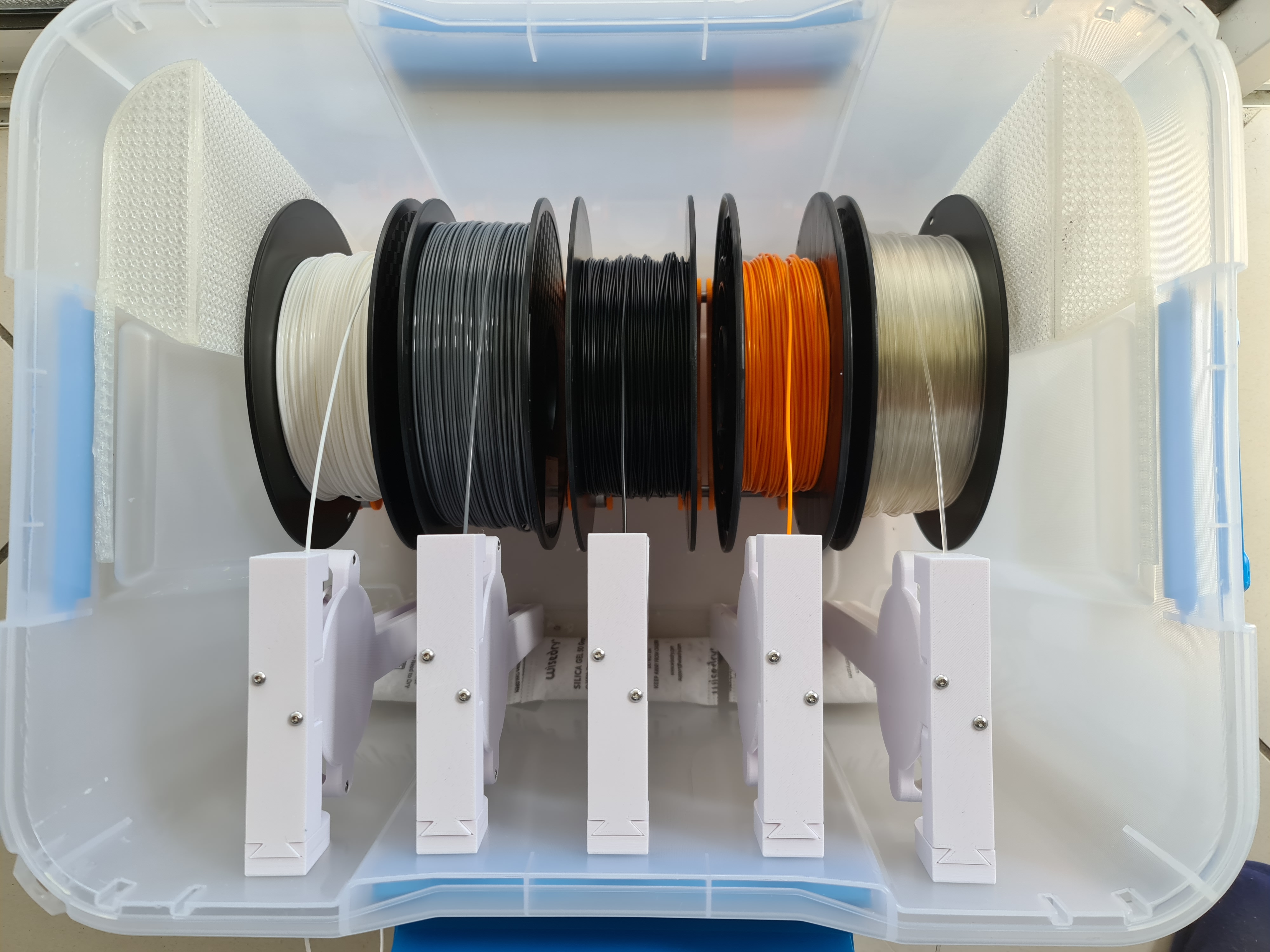Dry box with spooler for MMU2S 3d printing filament (scuba box)