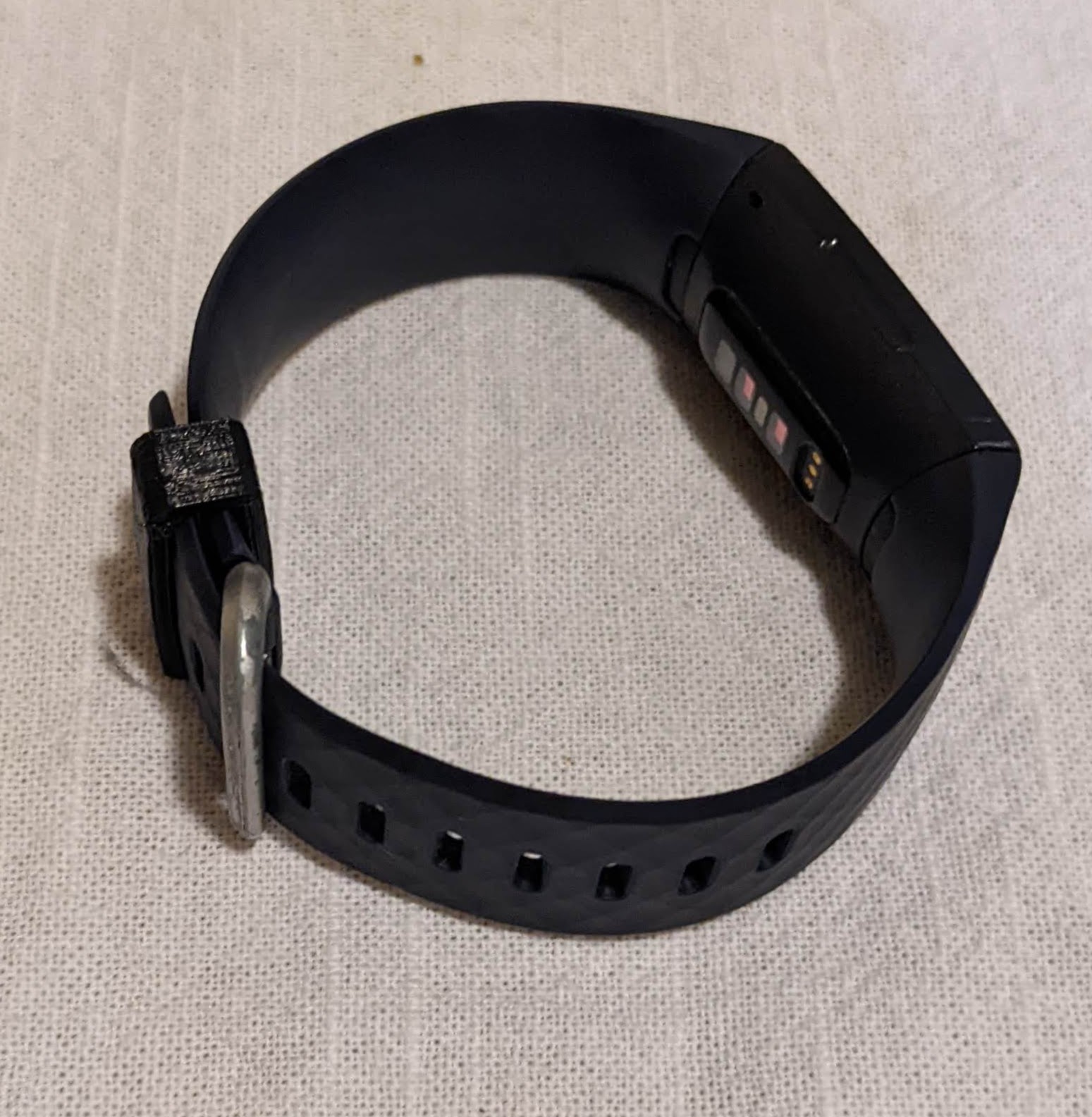 Fitbit retainer band by Jonathan Sammon | Download free STL model ...