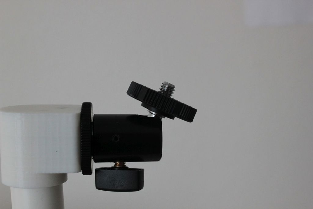 Miniatura 2 do modelo 3D Projector Stand