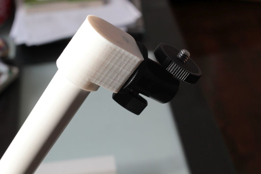Miniatura 4 do modelo 3D Projector Stand