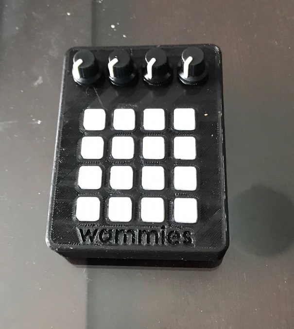 Miniatura 6 do modelo 3D UNTZtrument Slim Midi Controller