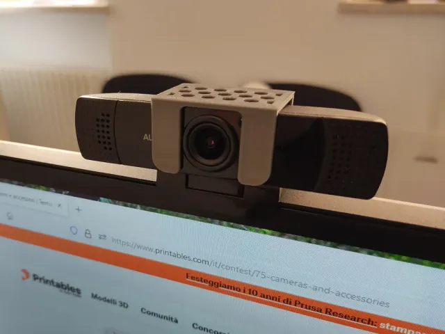 Aukey cam shutter