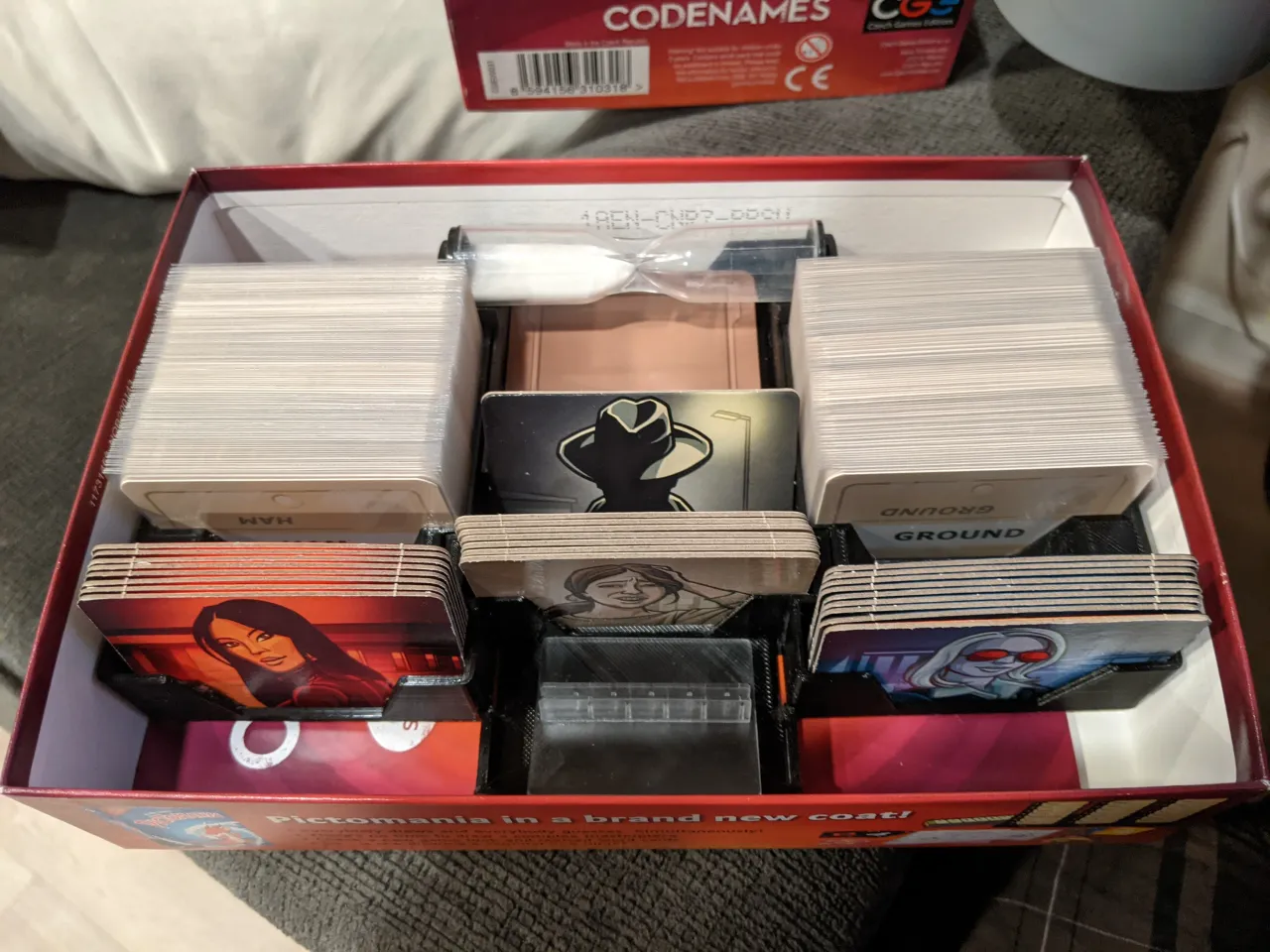 codenames card sleeves Dragon Shield Art Sleeve - 'Christmas Dragon' 100ct