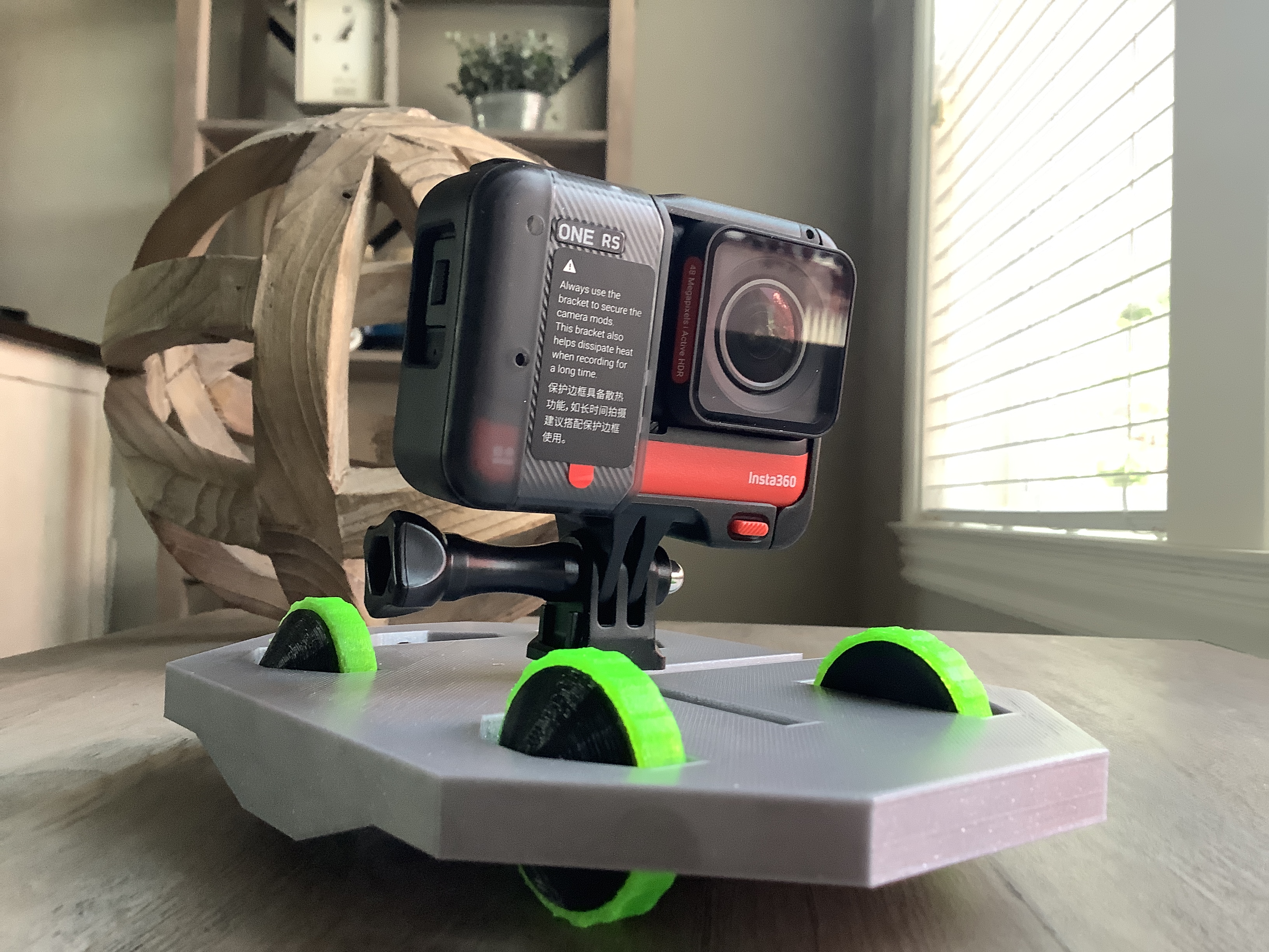 Support-free Camera Dolly