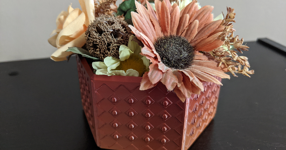 Fancy Diamond-Pattern Planter (Vase Mode) by pcwzrd13 | Download free ...