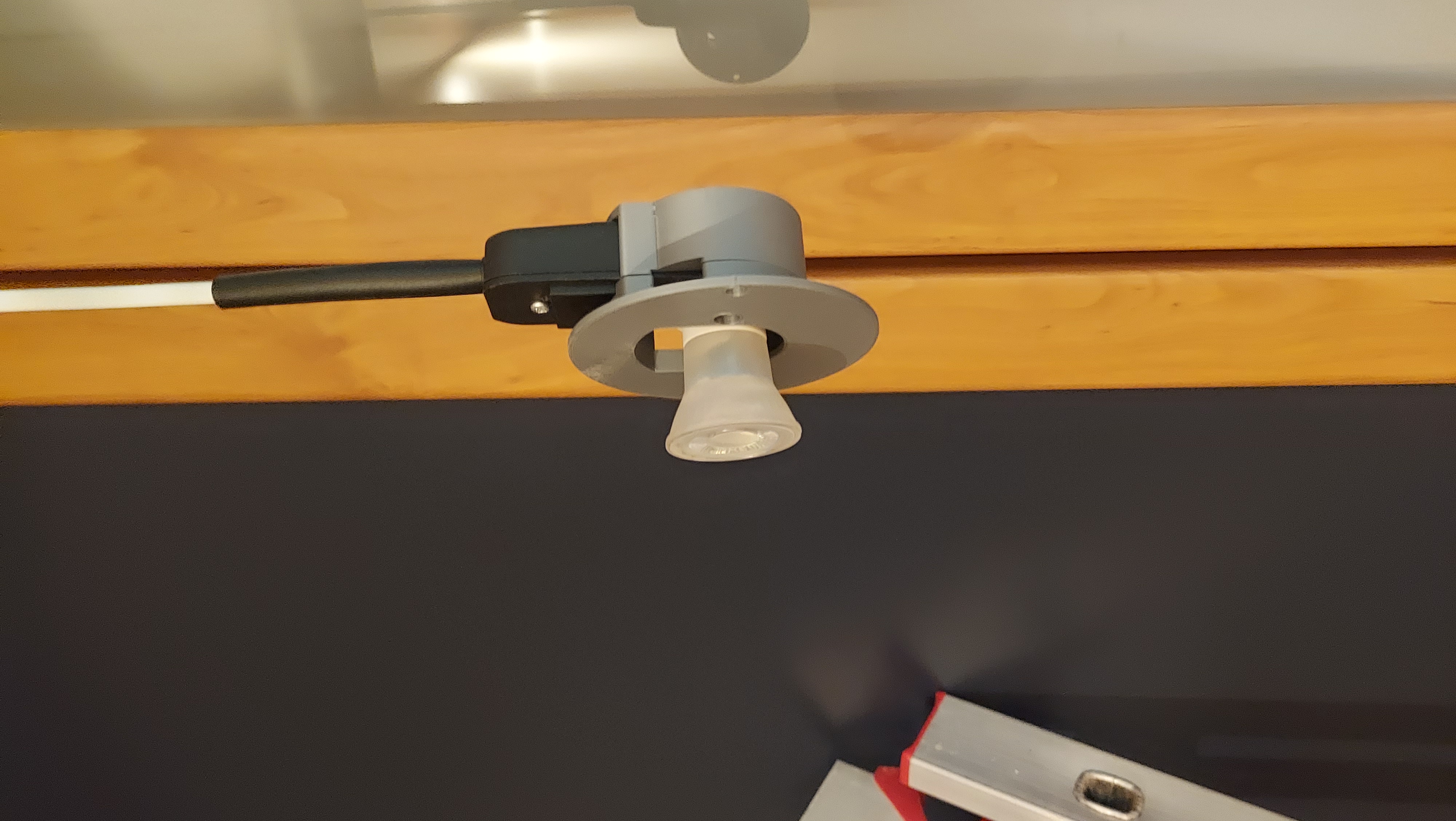 Ikea Askedal wardrobe replacement lamps