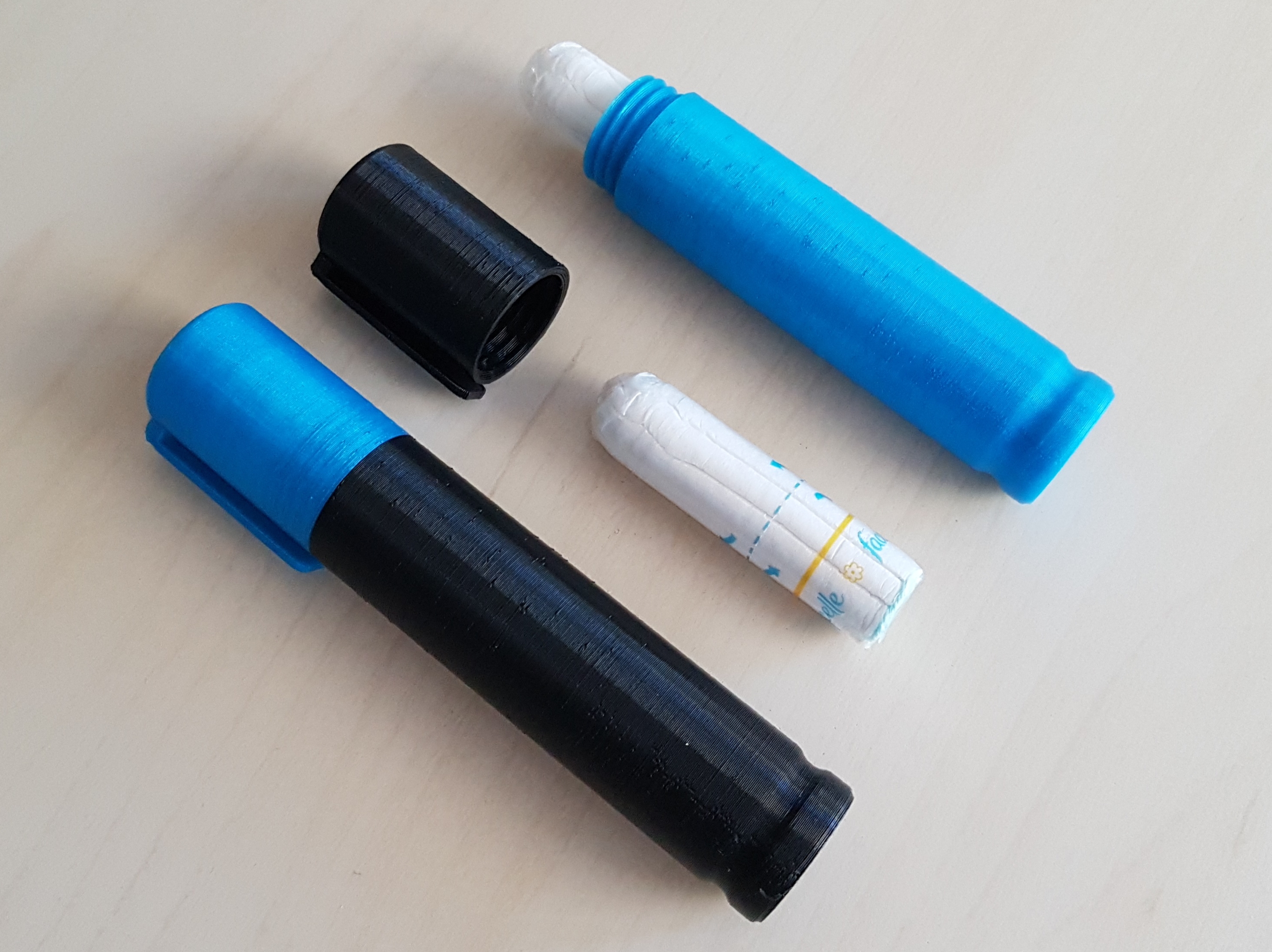 Discrete tampon container for the ladies (disguised as marker pen)