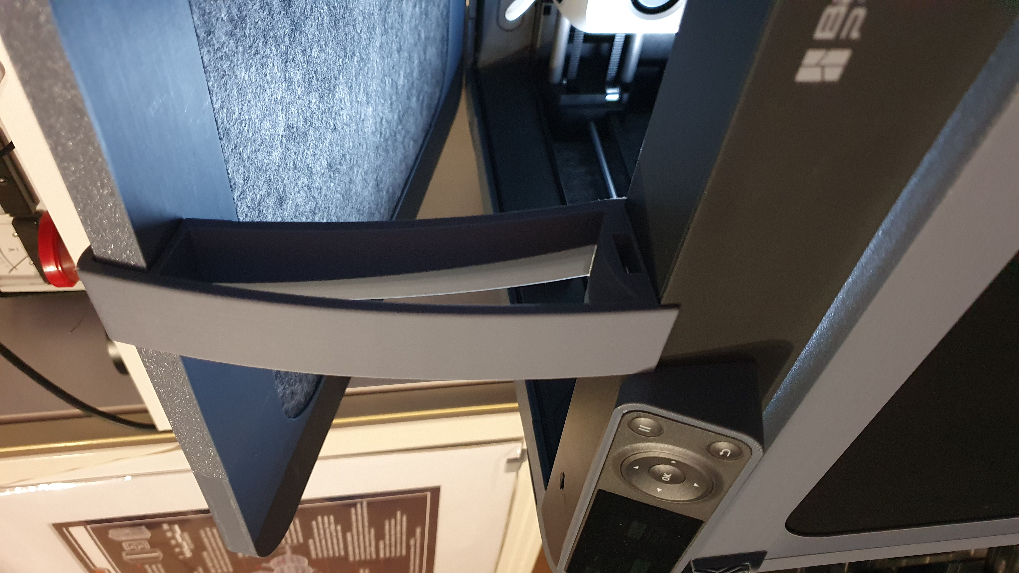 lid opener and backplate for p1p enclosure