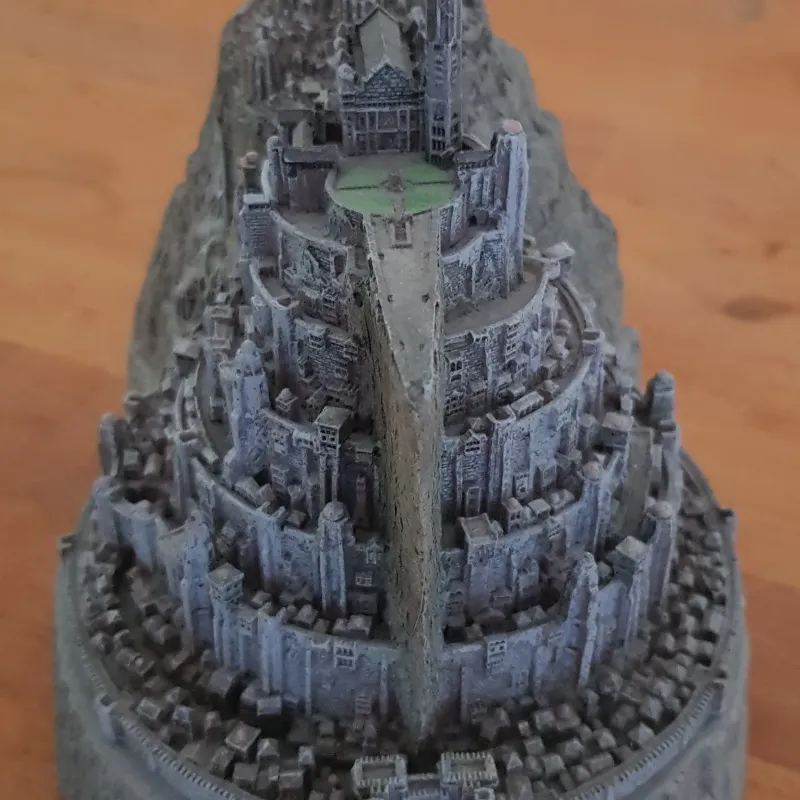 STL file Minas Tirith Guard Tower Mundburg Mundburg LOTR 💂・3D printable  model to download・Cults