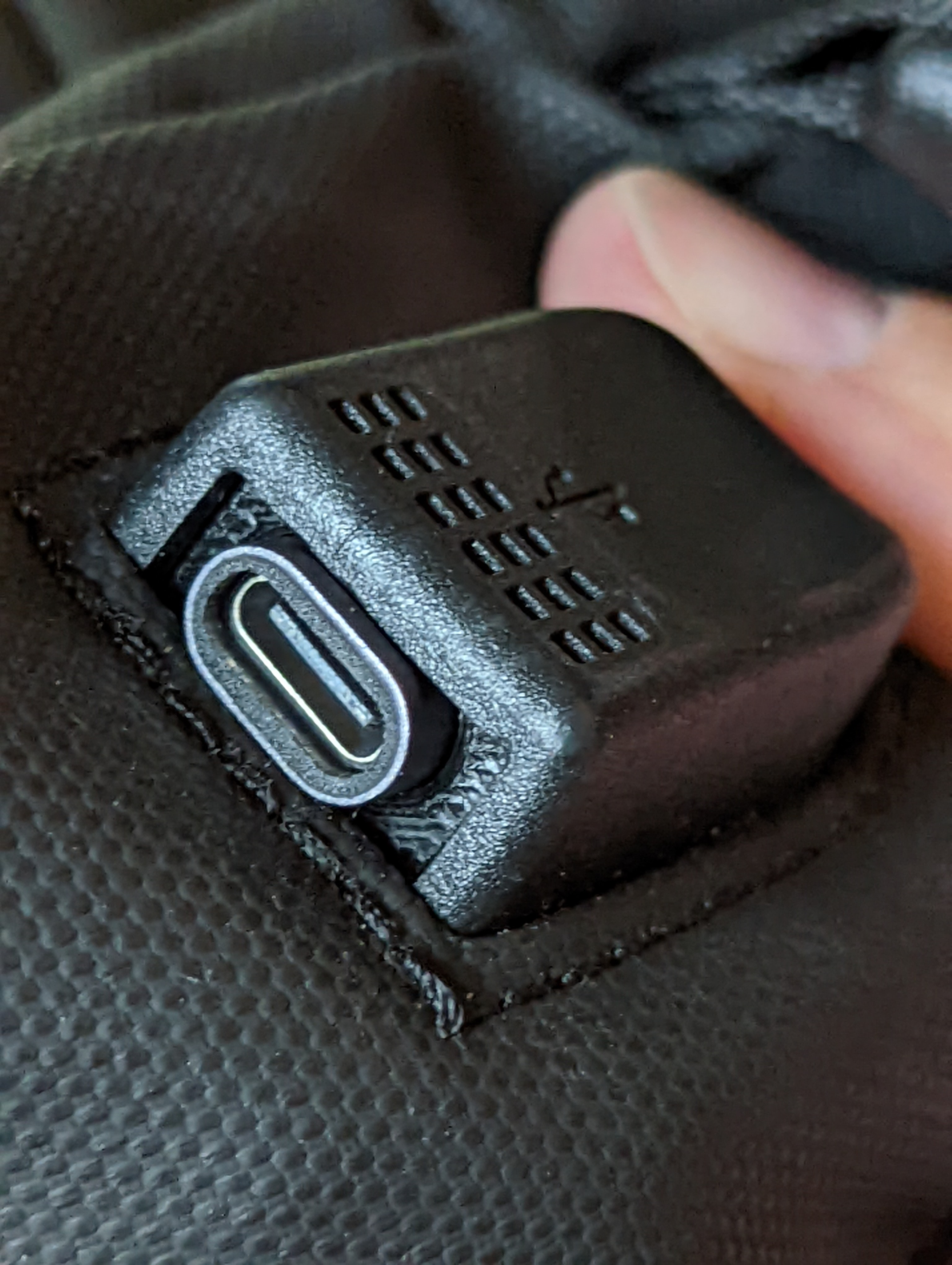 Back Pack port USB-C adapter
