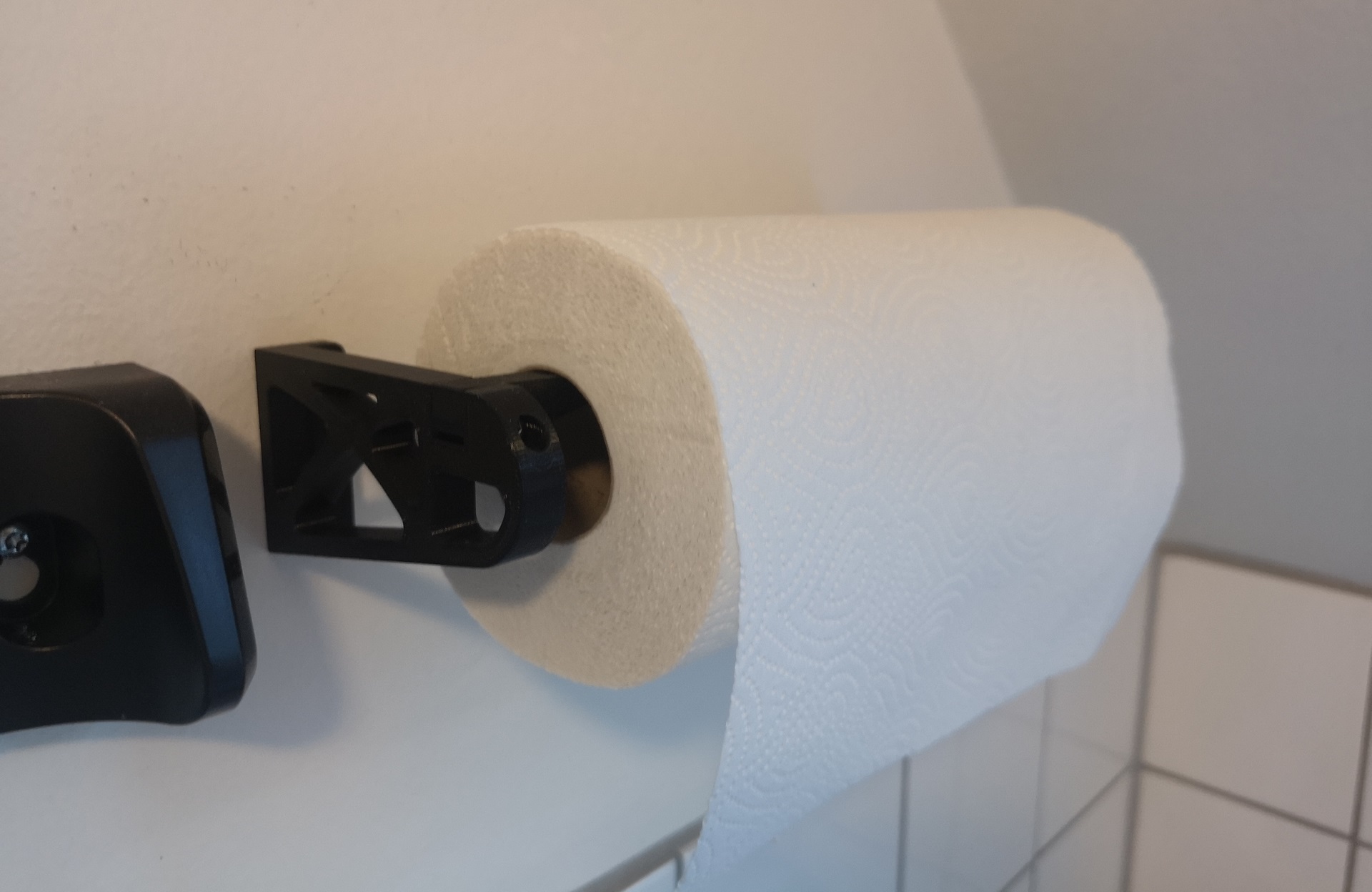 Quick-change Paper Towel Wall Mount