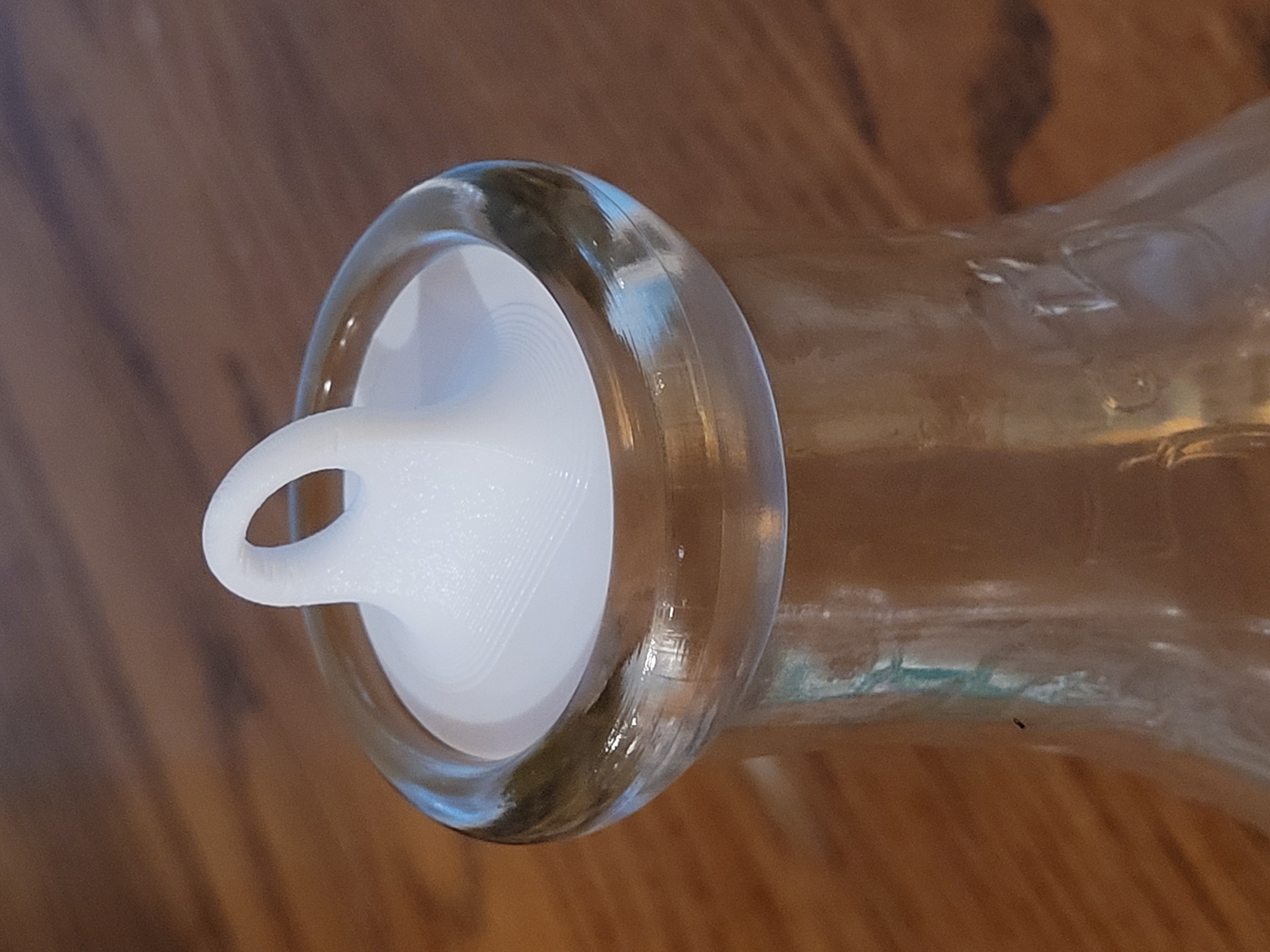 Quart Milk Bottle Stopper by Bert Download free STL model