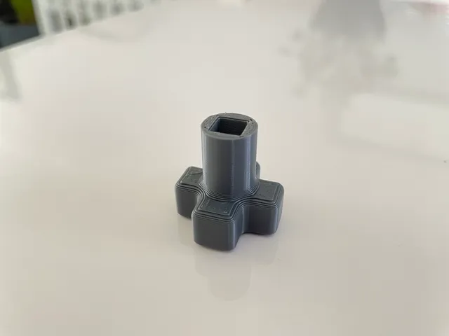 Key for outdoor tap 6.4mm square