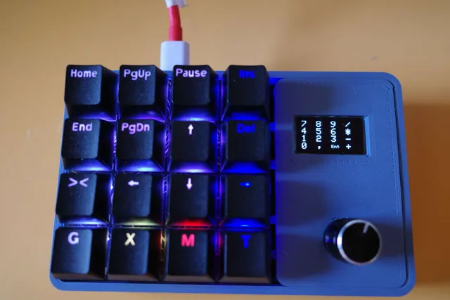 Keybow2040 MacroPad with display and encoder