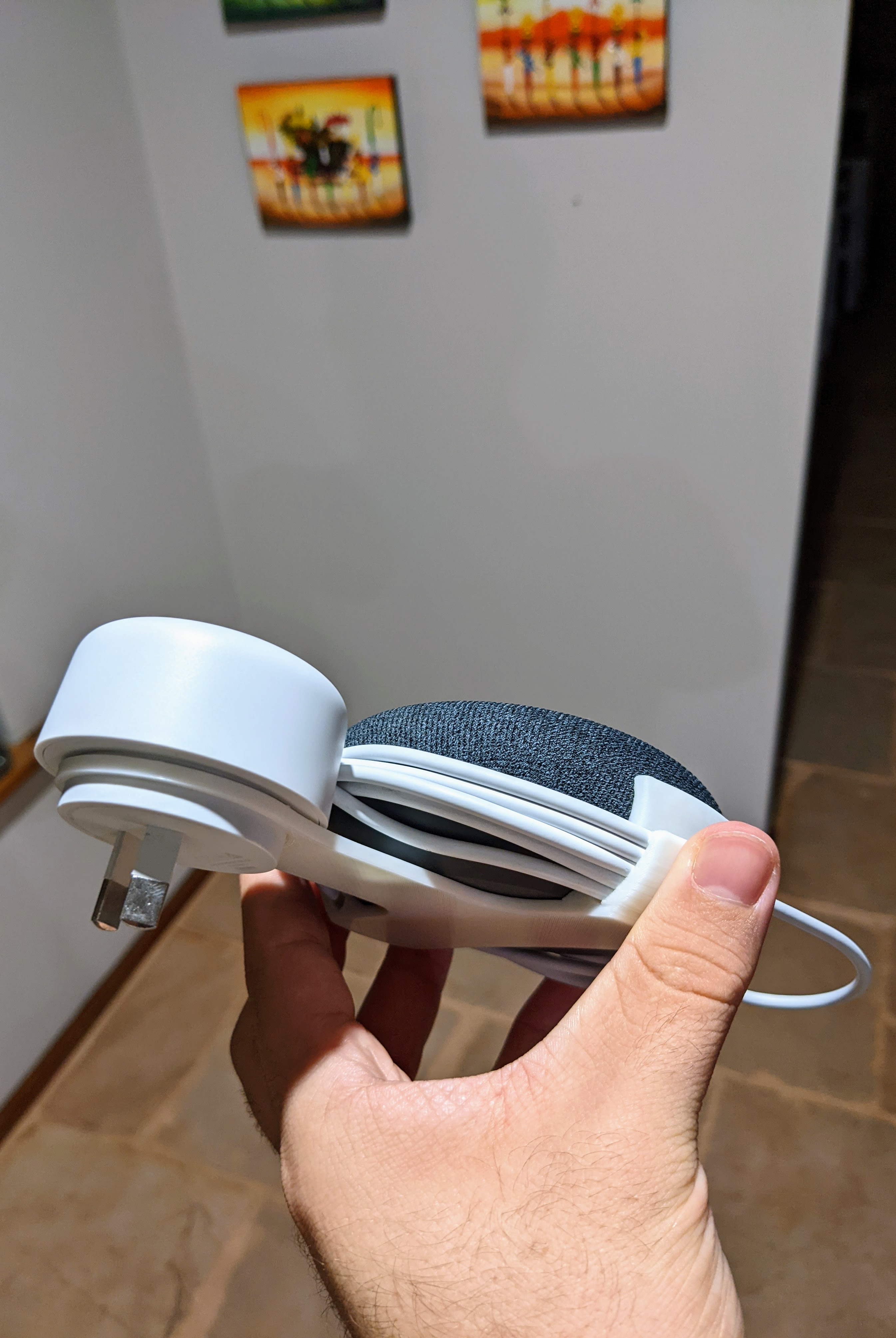 Miniatura 5 do modelo 3D Google Nest Mini speaker wall socket mount