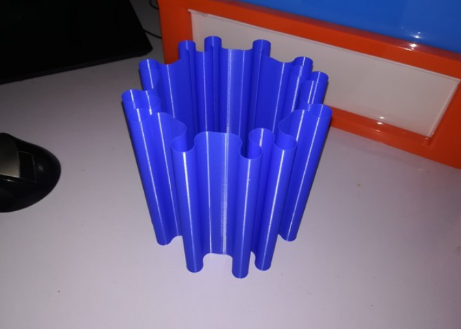 CORONA VASE - PROFILE SHAPED MODULAR CONTAINER