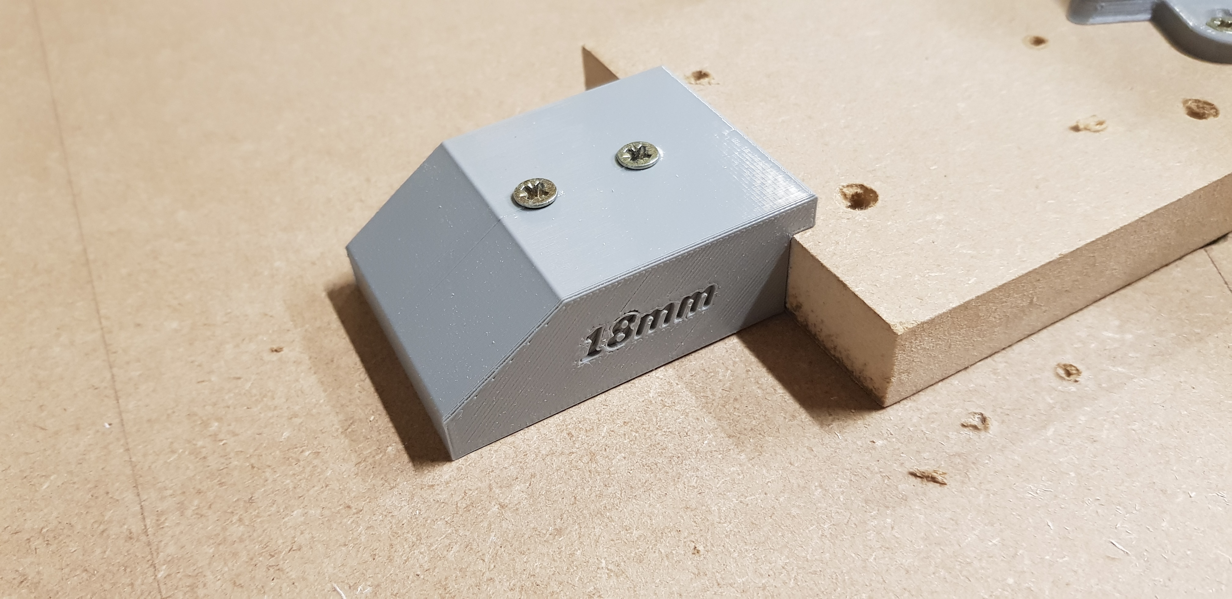 Miniatura 4 do modelo 3D CNC Clamps