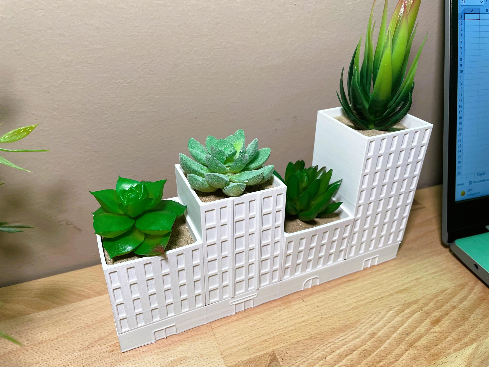 Miniatura 2 do modelo 3D Modular Vase - Storage tray - Skyscraper