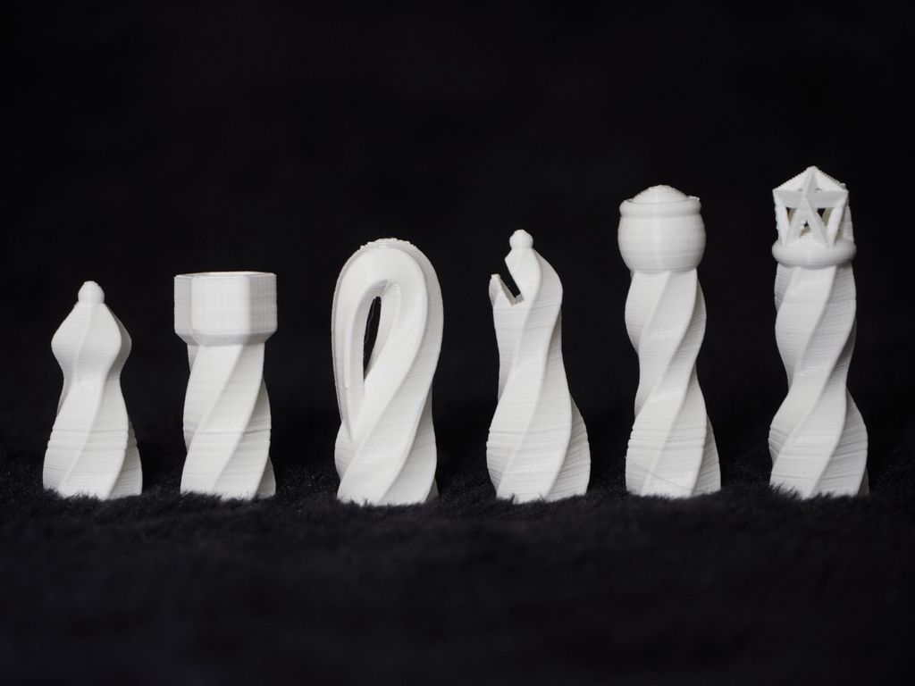 Hexagonal chess pisses 