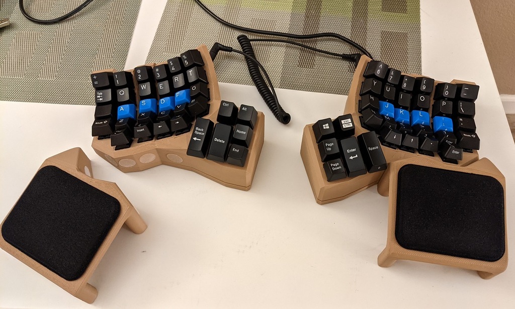 Wrist rests for dactylcc by danns87 Download free STL model