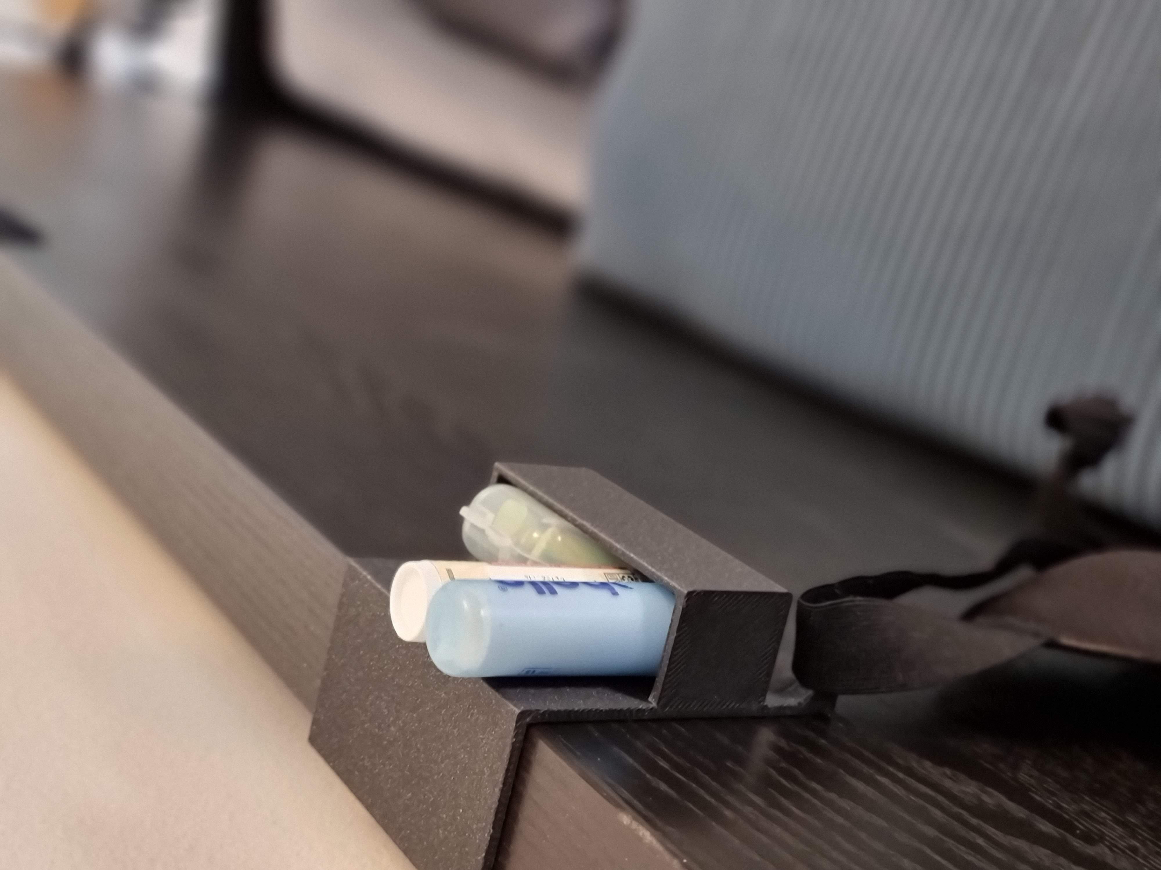 Item Holder for IKEA Malm Bedframe (or any bedframe with 40,5mm thickness)