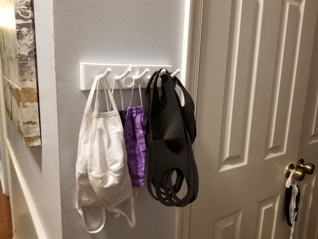 Face Mask Wall Hanger by bbaskin Download free STL model
