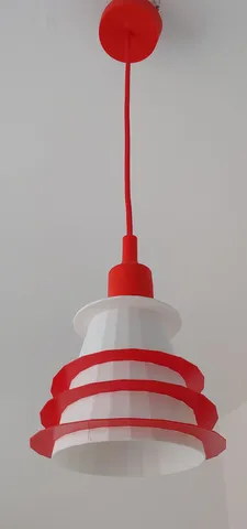 Lamp shade with color rings