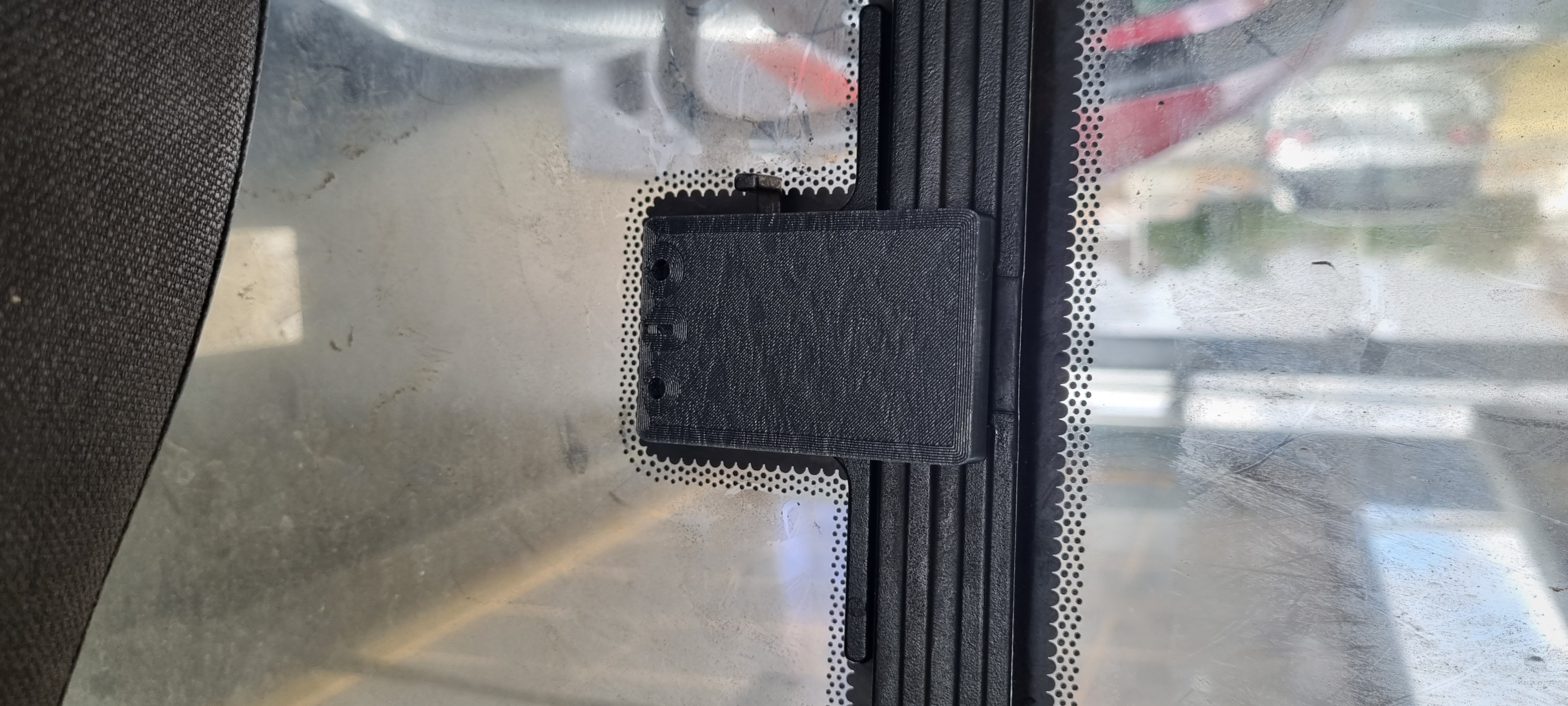 Ford Ranger Rear sliding window latch