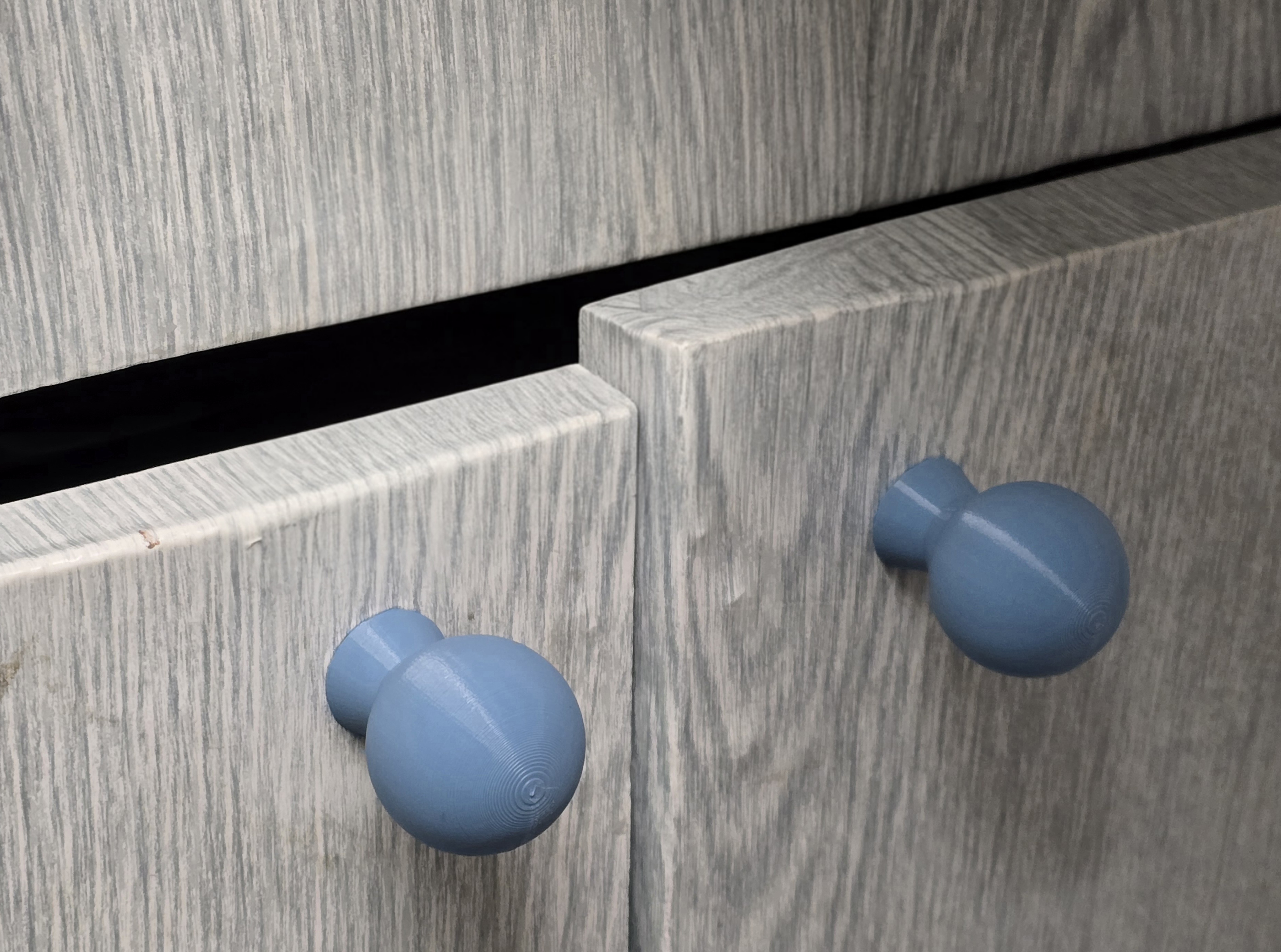 Cupboard door knob