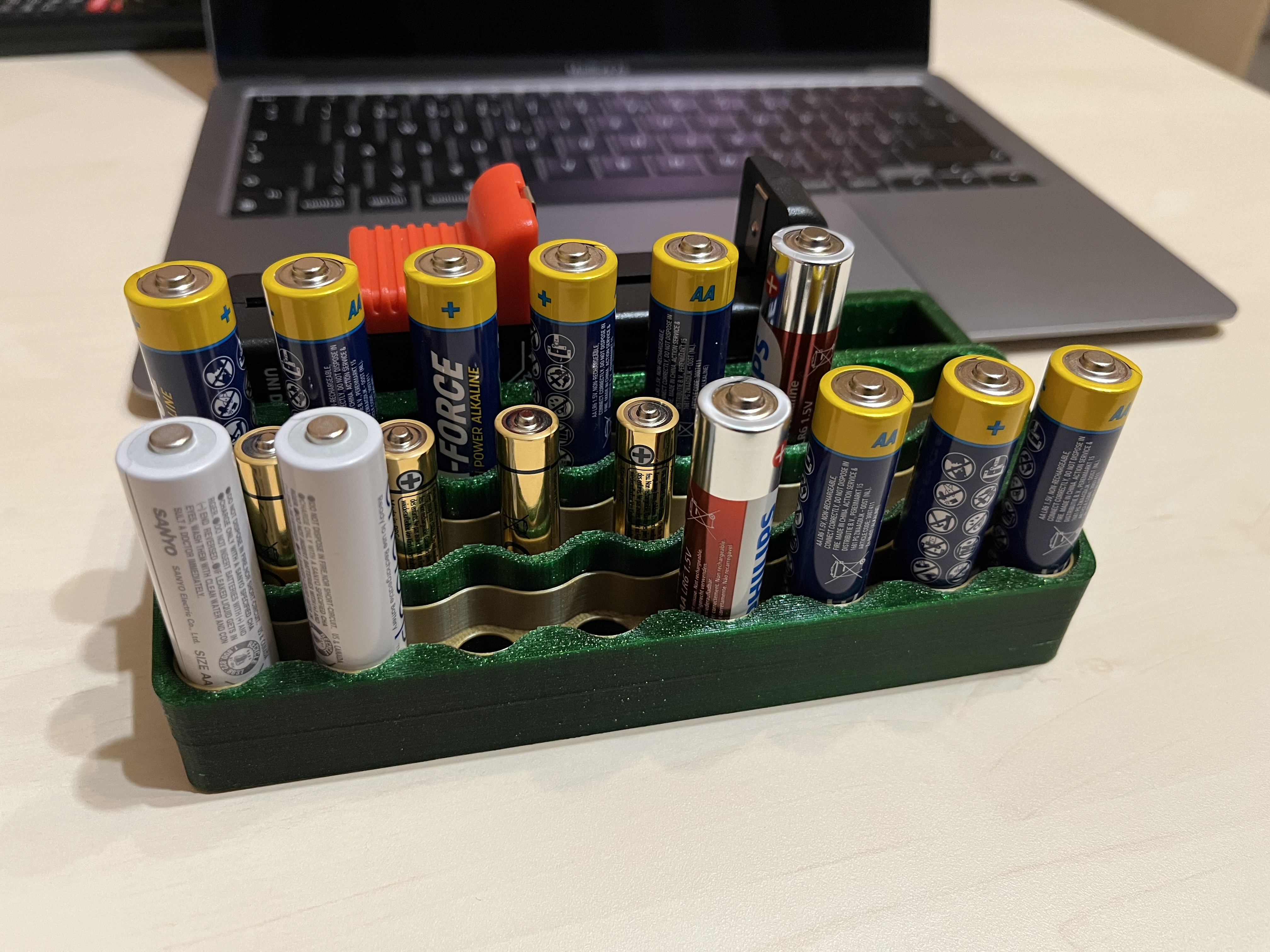 Stojan na baterie / Battery stand