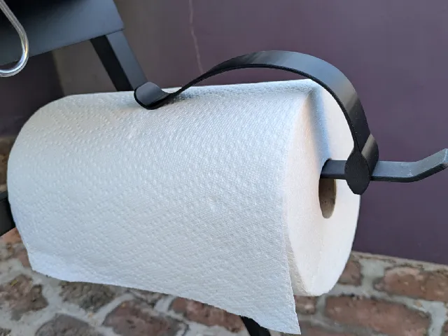 Blackstone Paper Towel Pincher