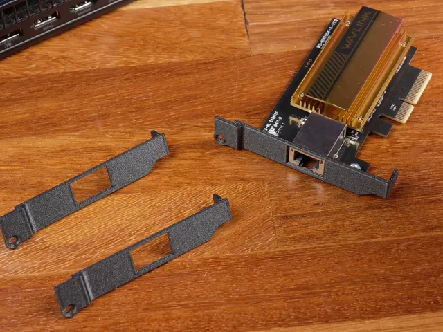 Lenovo ThinkStation P340 Wavlink AQC113 NIC Bracket