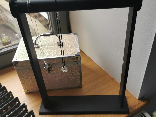 Porte colliers - bijoux
