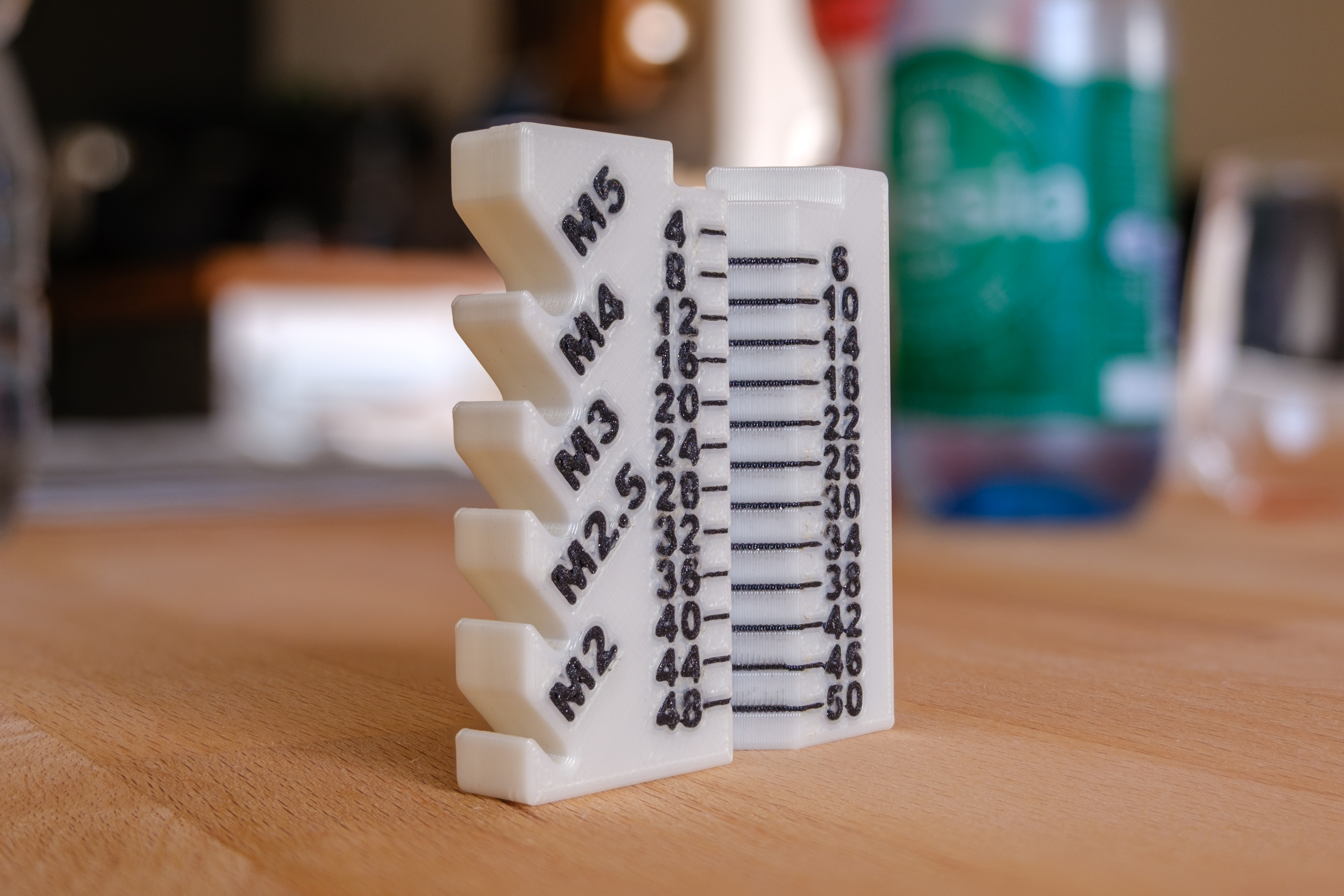 Small metric screw measurement MMU (multi-material)