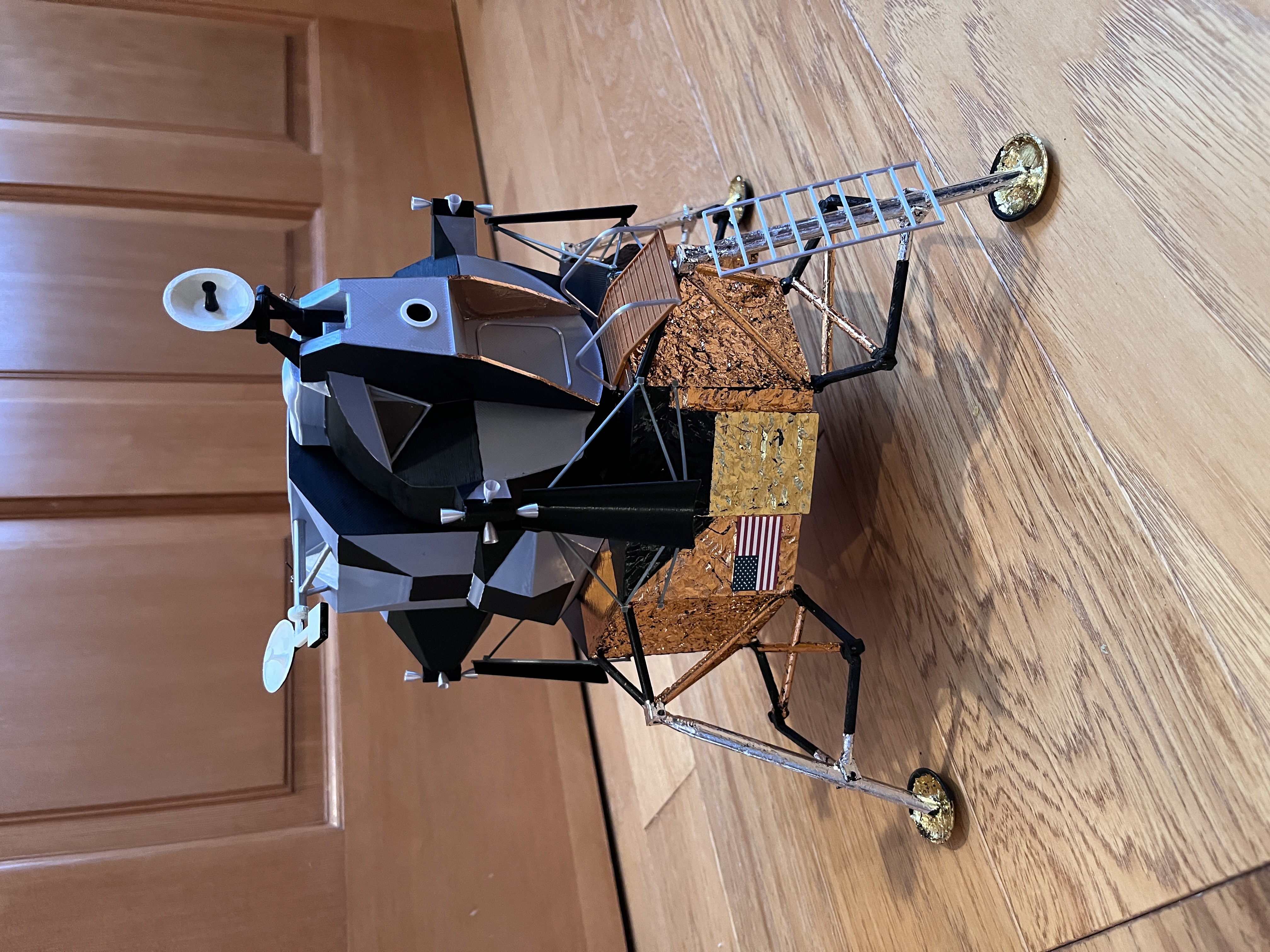 Apollo Lunar Module — thumbnail 3